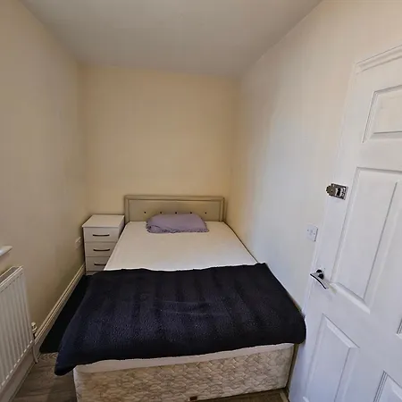 Available Rooms At Buckingham Road Doncaster Exterior photo